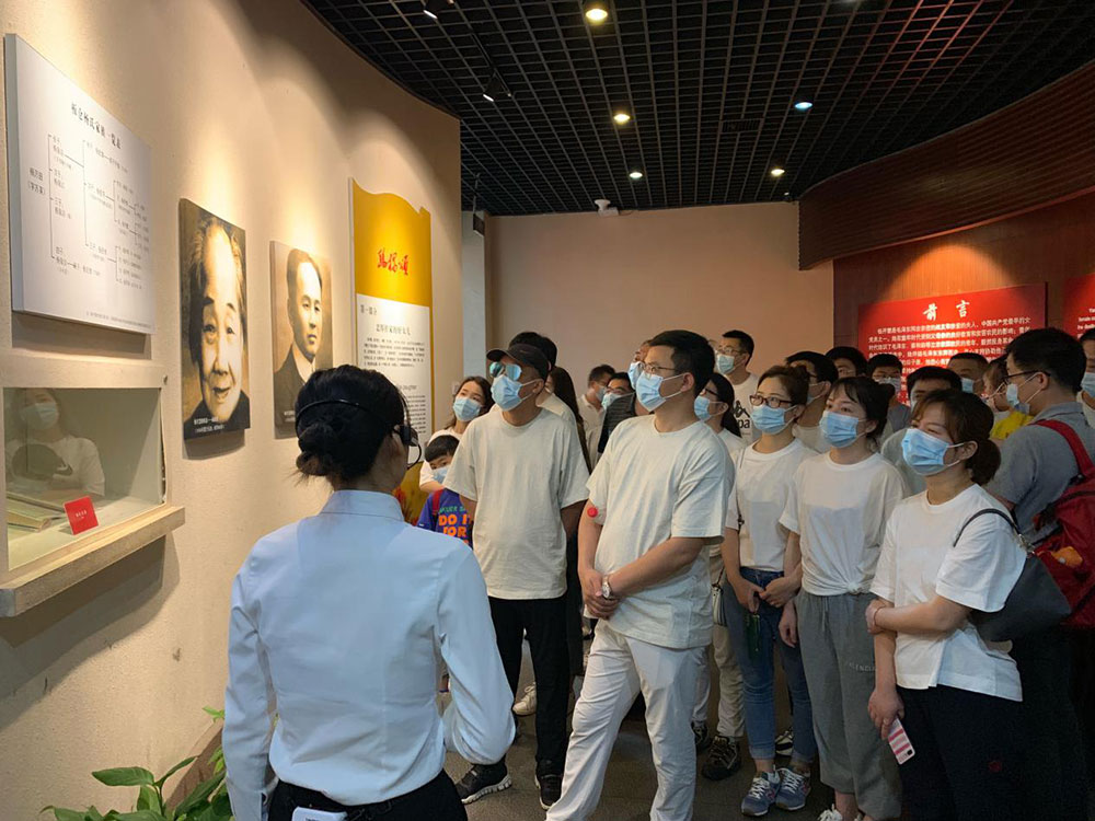 8-华中区域组织整个员工赴长沙开慧镇发展党史进建教育。.jpg